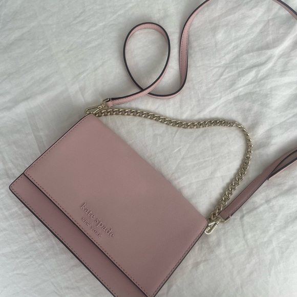 Kate Spade Carson Convertible Crossbody. - Picture 6 of 6